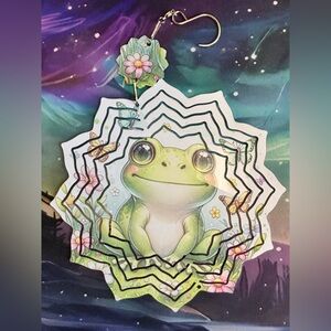 NEW 8” Frog Garden Reptile Hanging Wind spinner – Green